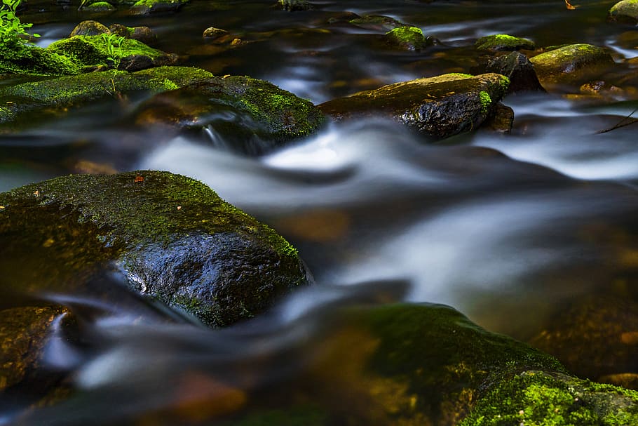 Stones, flow, long-exposure, moss, rocks, stream, water, long exposure HD wallpaper