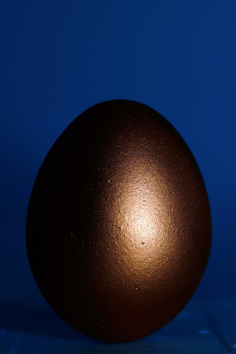 egg, concepts, easter, gold, nestegg, nobody, blue, no people HD wallpaper