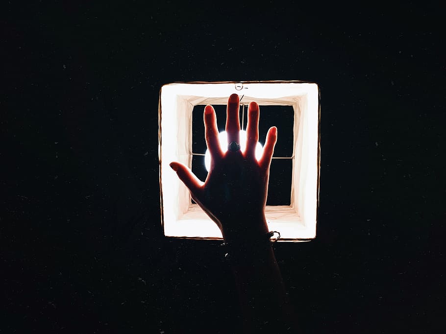 hand, abstract, light, lightbulb, darkness, human hand, one person HD wallpaper