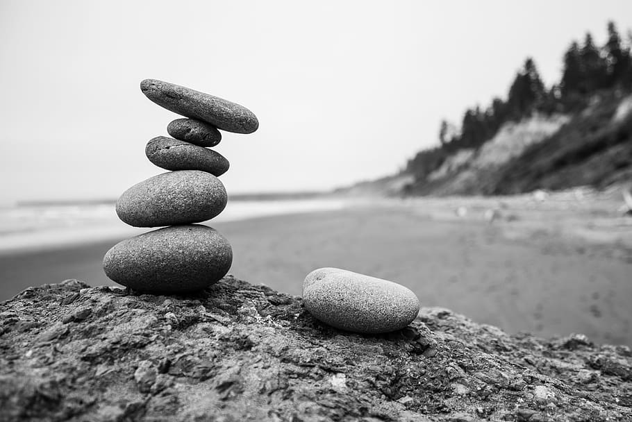 five stack of stone fragments, pebble, rock, beach, sea, ocean HD wallpaper