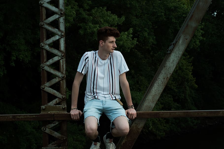 man sitting on bridge, person, people, human, clothing, perry HD wallpaper
