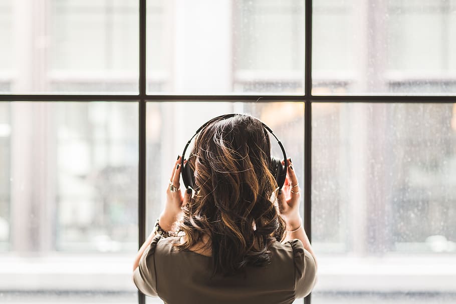 Woman Listening on Headphones, adult, beautiful, blur, casual, HD wallpaper