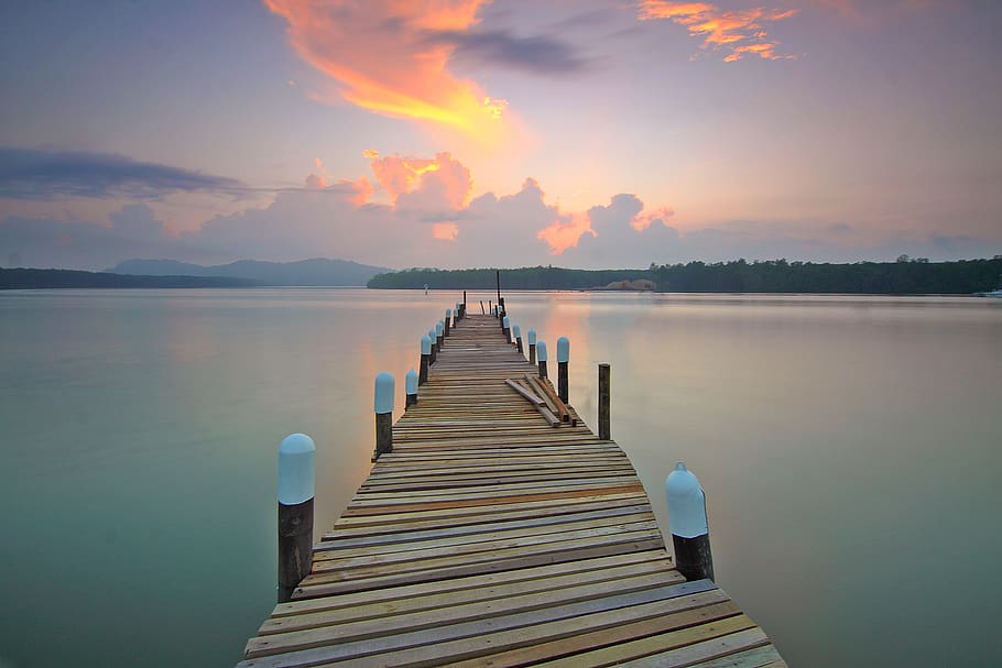 Brown Wooden Footbridge on Body of Water during Sunrise, dawn HD wallpaper