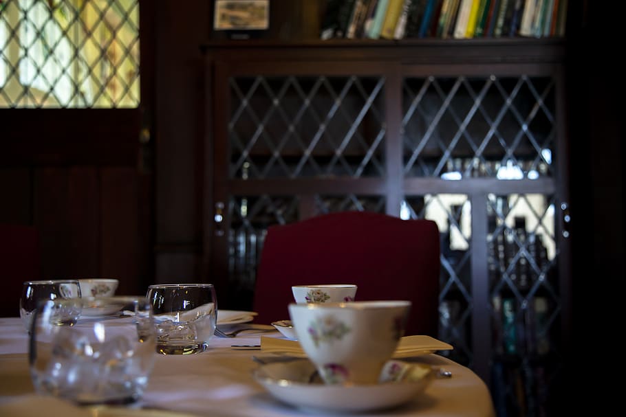 table, tea cup, glass, crystal, book case, afternoon tea, red chair HD wallpaper