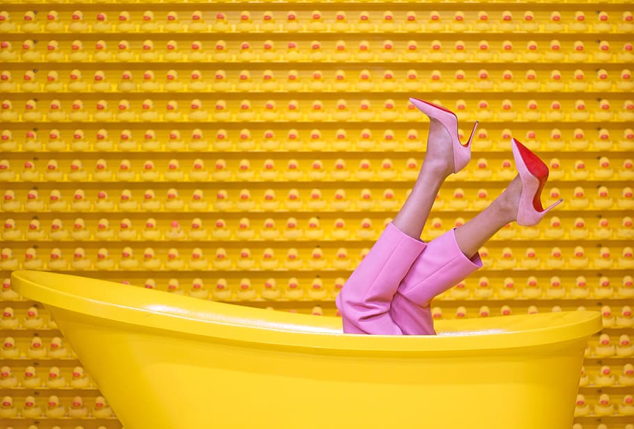 Yellow Steel Bathtub, fashion, feet, footwear, heels, high heels, HD wallpaper