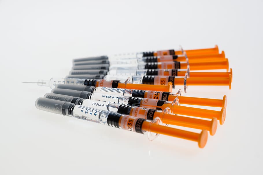 Lined Orange-and-clear Syringes, botox, close-up, injection, instrument HD wallpaper