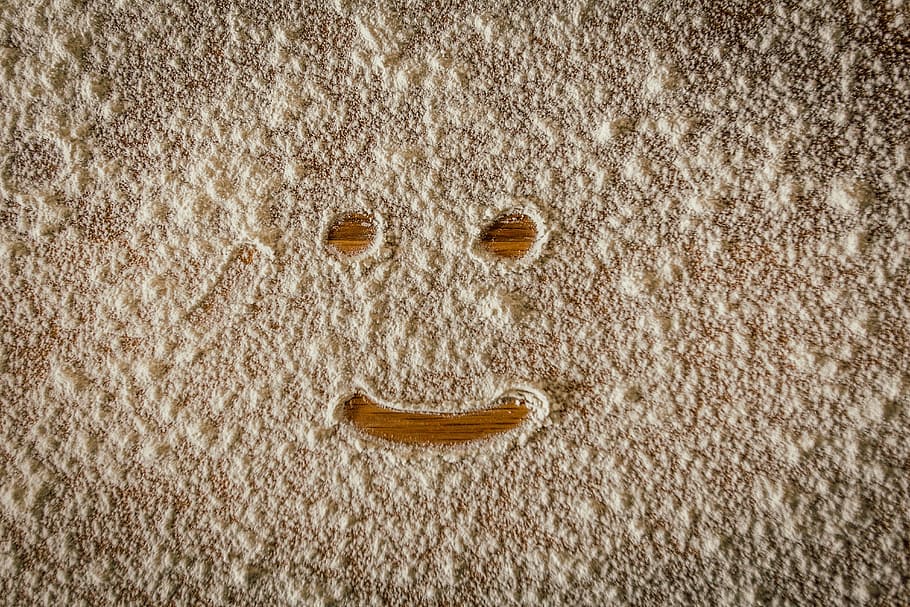 Flour With Smiling Face on Parquet Flooring, close-up, colors HD wallpaper