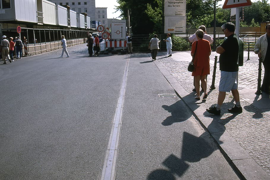 germany, berlin, real people, group of people, men, shadow HD wallpaper