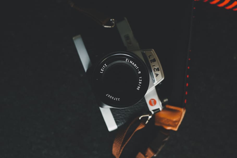 Gray and Black Leica Dslr Camera on Black Surface, background HD wallpaper