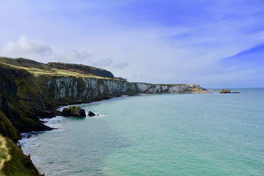 Cliff Beside Sea, bay, beach, cliff coast, daylight, high angle shot HD wallpaper