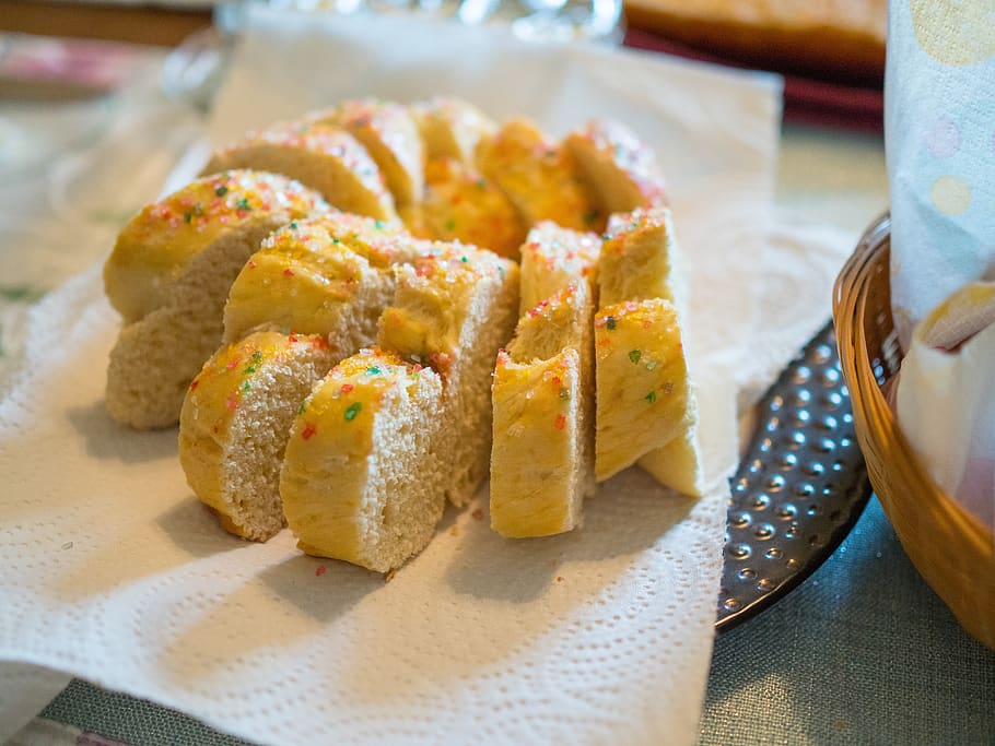 bread, easter, anise, bake, eat, fresh, homemade, food, delicious HD wallpaper