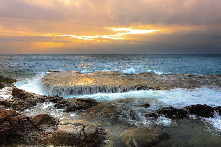 Aerial View Photography of Rocky Shore, beach, clouds, dawn, dusk HD wallpaper