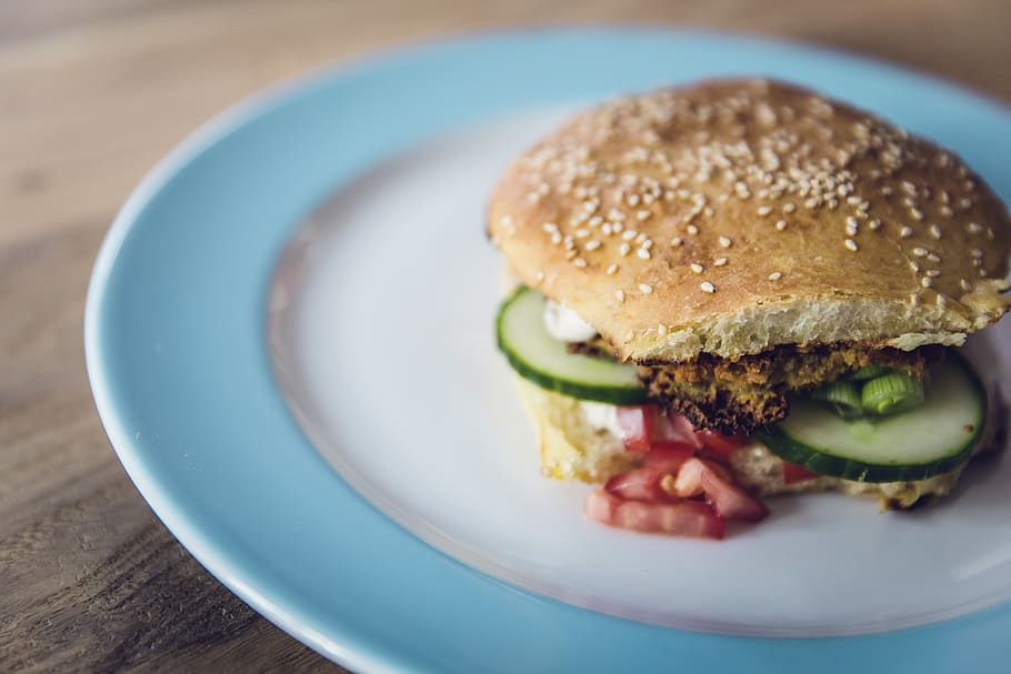 bread-bun-burger-close-up.jpg