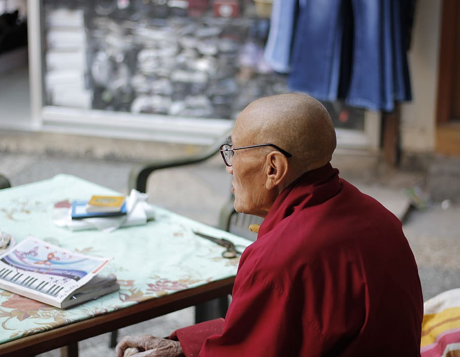 old men wearing red polo shirt, person, human, monk, furniture, HD wallpaper