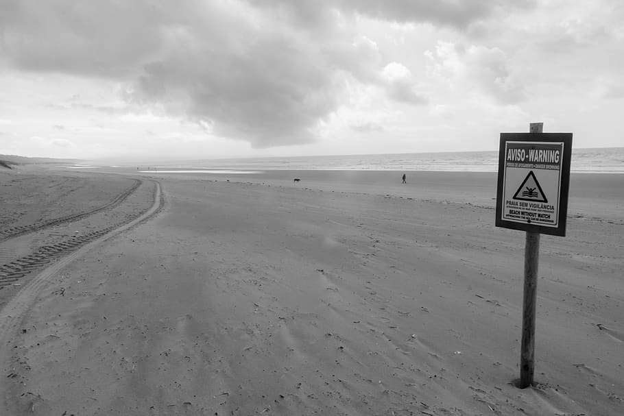 Grayscale Photo of Sand, beach, black white, clouds, landscape HD wallpaper