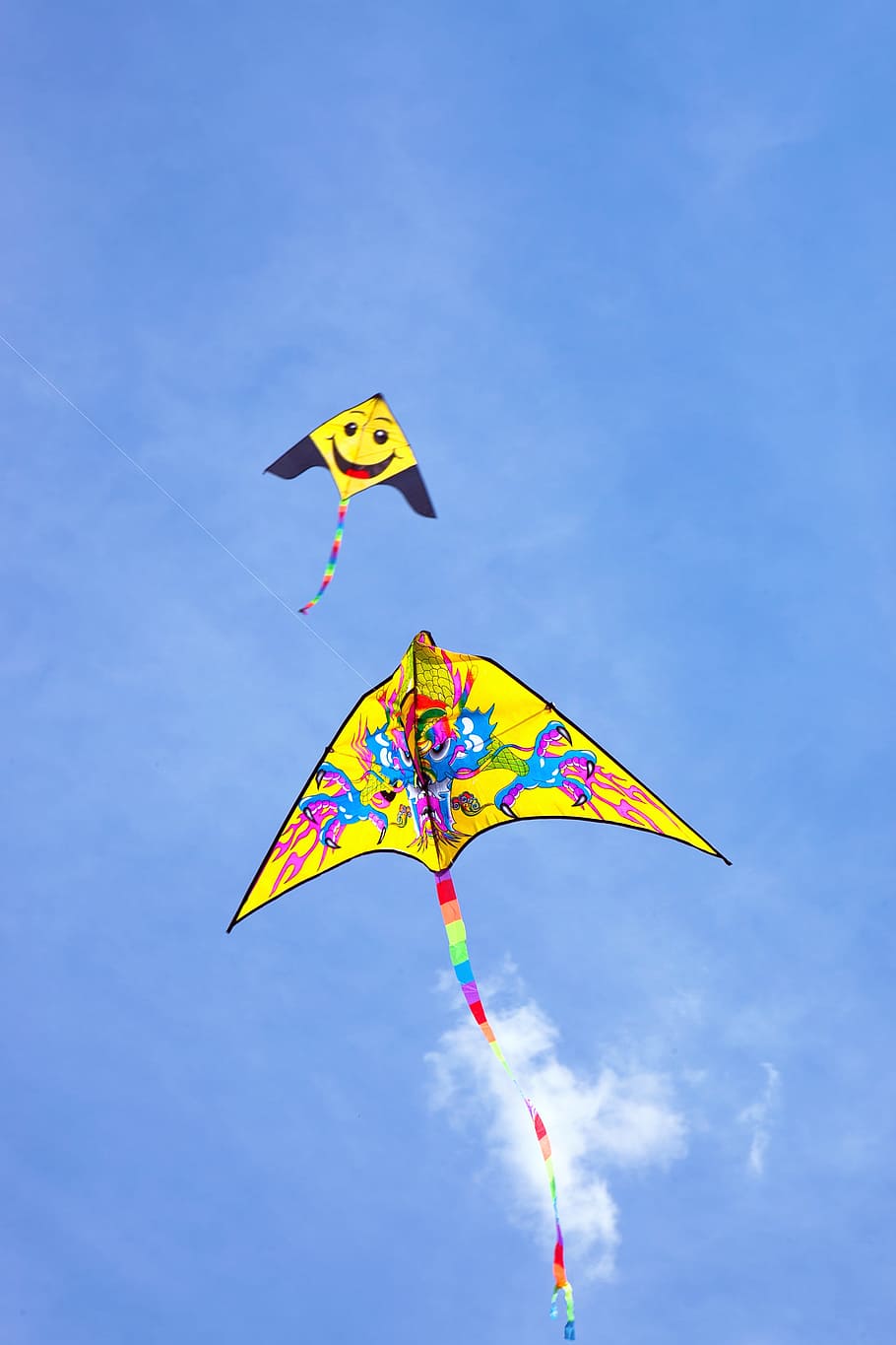 air, fly, fun, kite, play, recreation, sky, summer, toy, vacation HD wallpaper