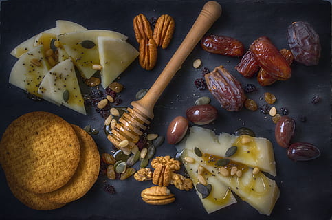 Fruits and Biscuits, crackers, dates, delicious, food, honey HD wallpaper