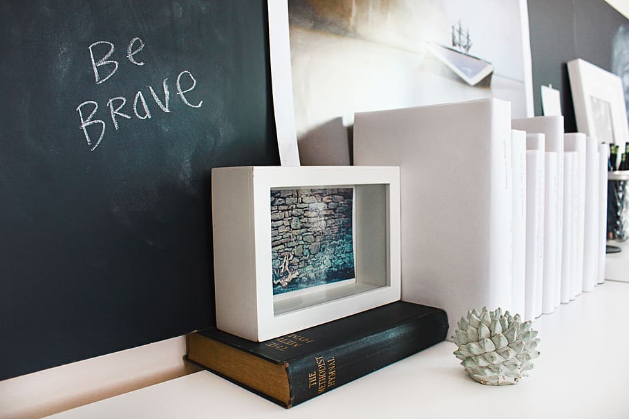hardbound book near wall, blackboard, brave, be brave, office decor HD wallpaper