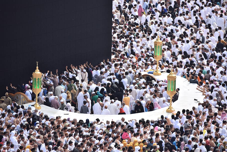 crowd of people worshiping Kaaba, Mecca, large group of people