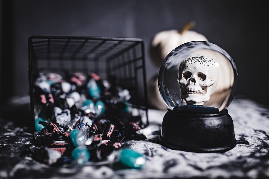 Halloween Decorations, moody, autumn, fall, spooky, boo, scary HD wallpaper