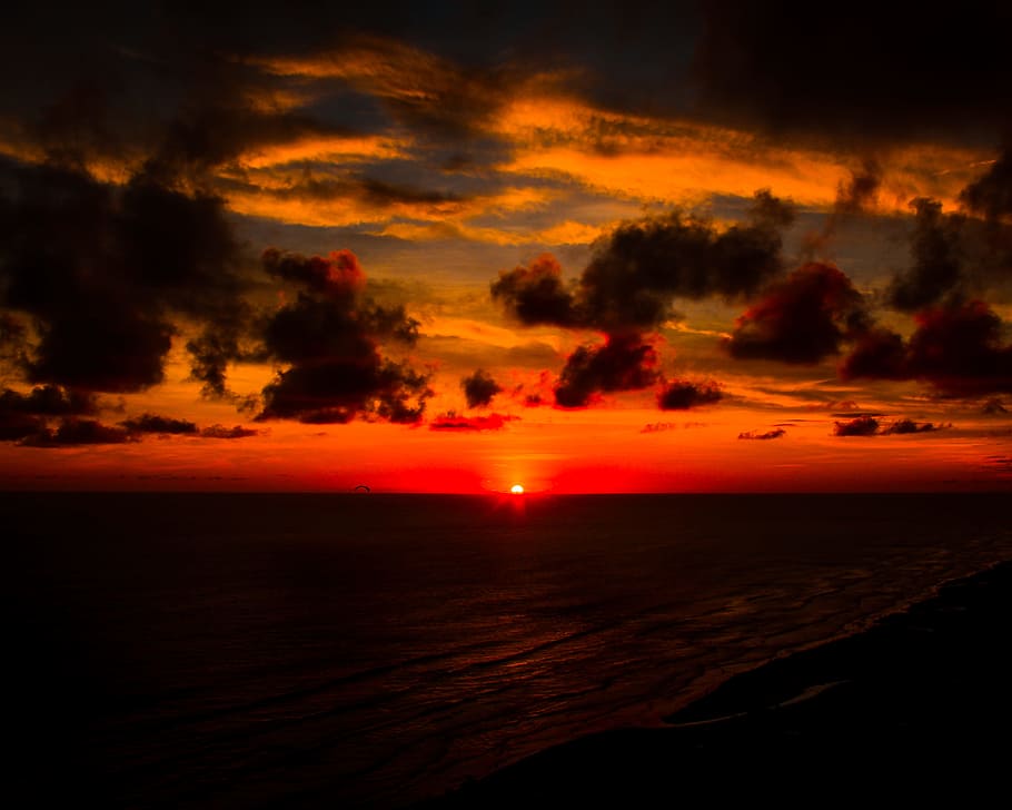 Sunset View on Sea, backlit, beach, clouds, cloudy, dawn, dusk HD wallpaper