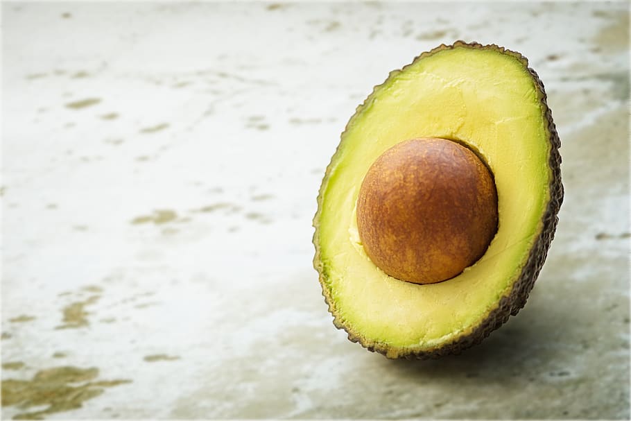 Sliced Avocado, blur, close-up, focus, fruit, healthy, nutritious HD wallpaper