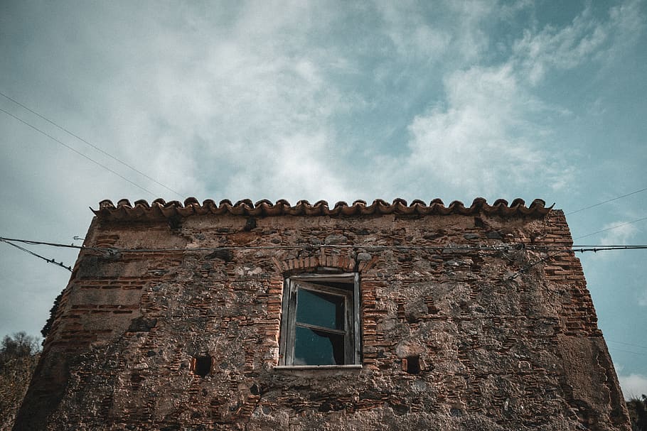brown concrete building, wall, brick, architecture, ruins, window HD wallpaper