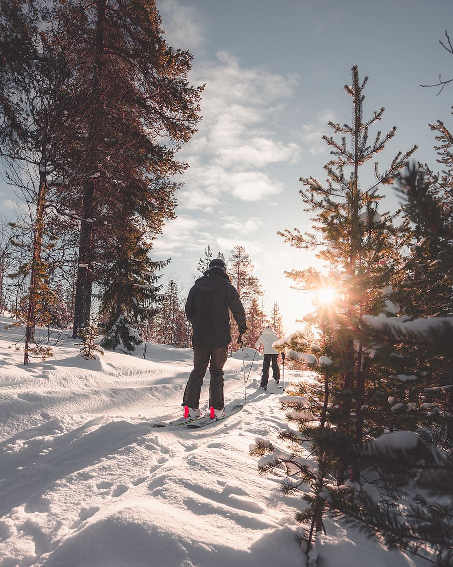 Two People on a Snow Trail, adventure, cold, daylight, zing, frost HD wallpaper