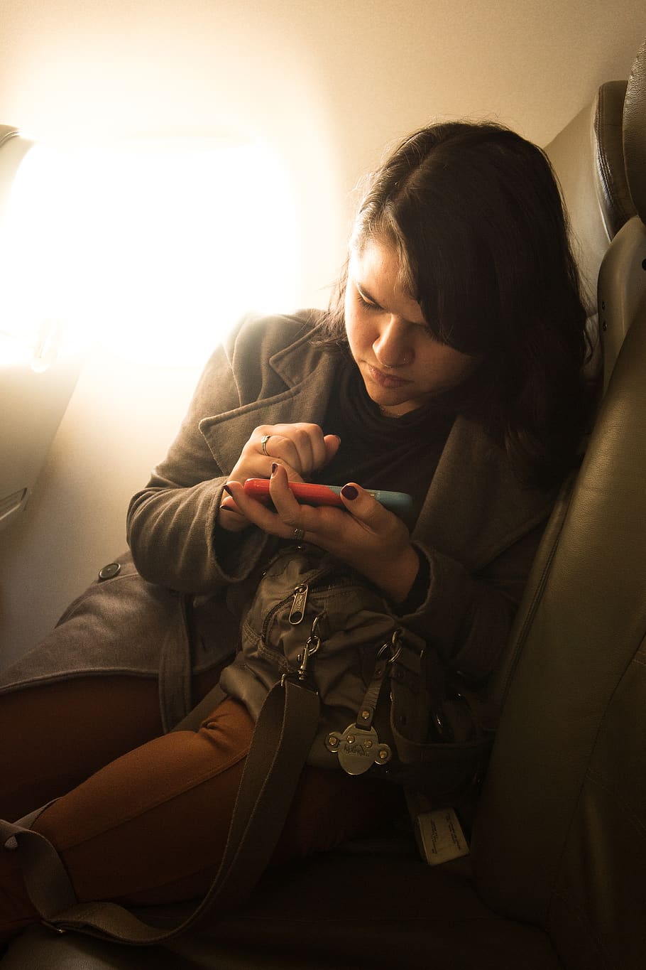 cellphone, airplane, light, yellow, warm, travel, girl, woman HD wallpaper