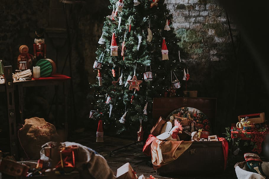 green christmas tree, celebration, holiday, real people, men HD wallpaper