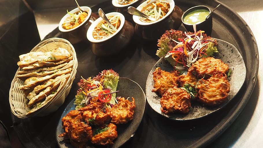 Cooked Dish Serve on Black Tray, cuisine, delicious, dinner, epicure HD wallpaper