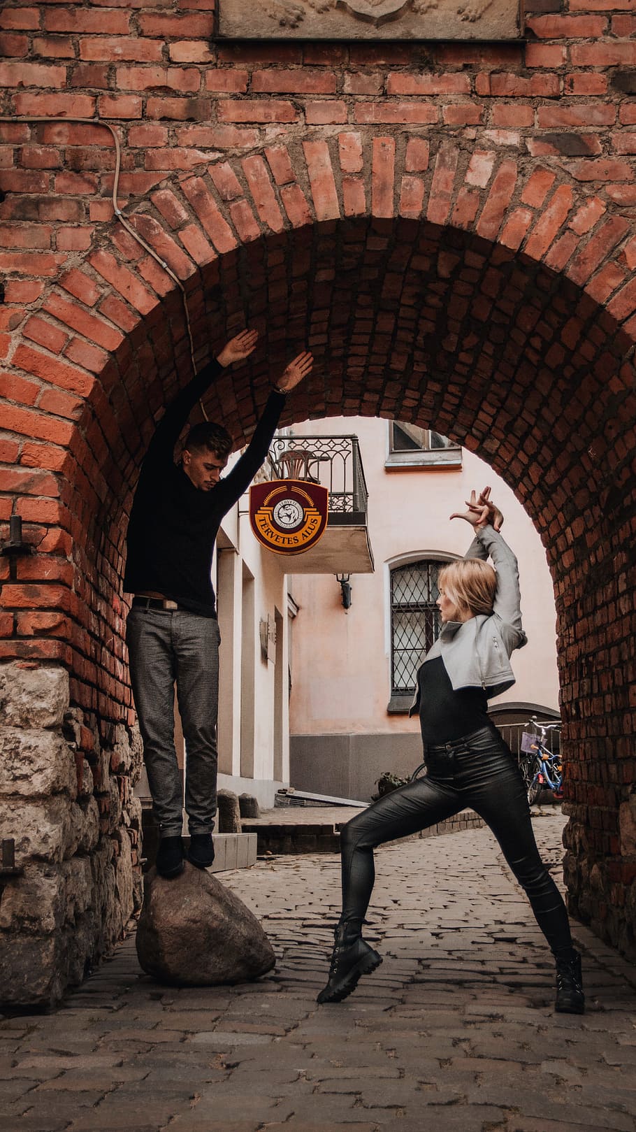 tervete, dancer, partner, couple, love, passion, cobblestone HD wallpaper