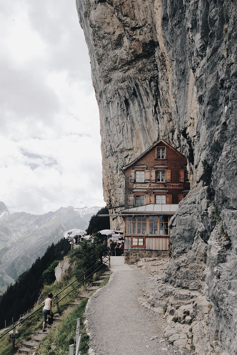 Brown Wooden House on Edge of Cliff, architecture, building, climb HD wallpaper