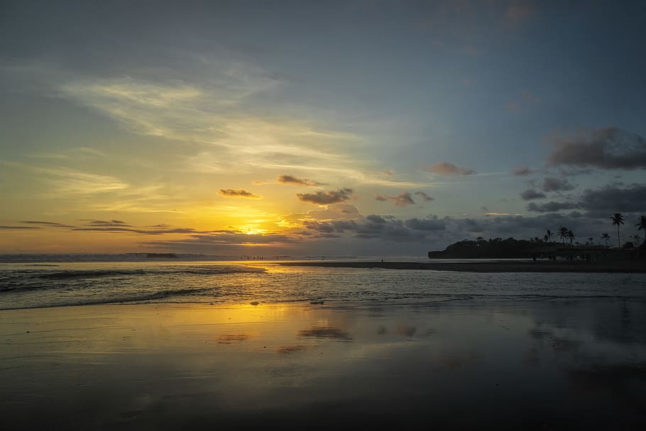 Calm Body Of Water During Golden Hour, backlit, bali, beach, dawn HD wallpaper