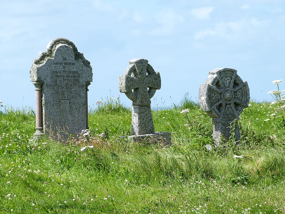 grave, stone, cemetery, grass, tombstone, old, sky, monument HD wallpaper