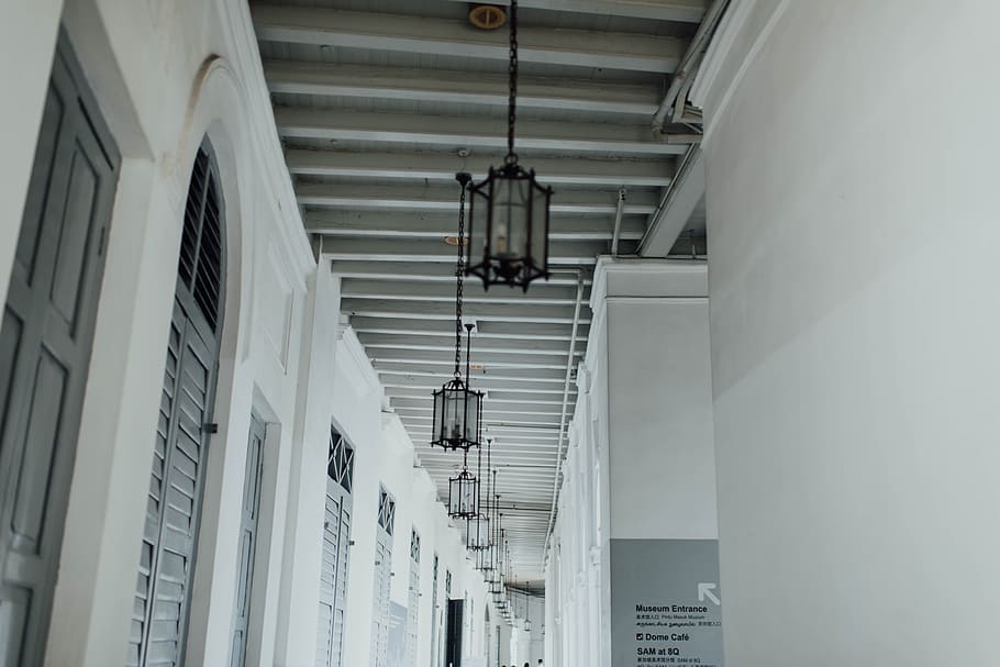 black pendant lamps on middle of hallway, light, building, architecture HD wallpaper