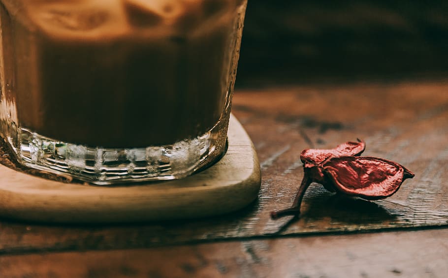 Clear Drinking Glasses on Brown Wooden Coaster, blur, chocolate HD wallpaper