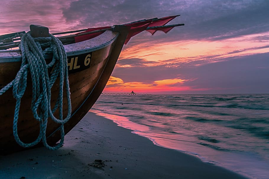 Brown Wooden Boat on Shore during Sunset, beach, clouds, dawn HD wallpaper