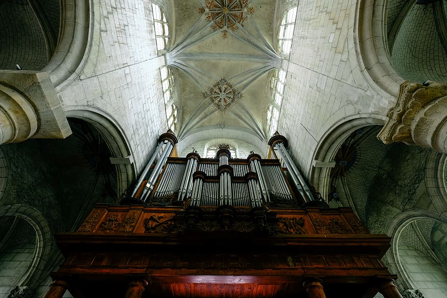 Worms Eye View Photography of Cathedral Ceiling, arches, architecture HD wallpaper