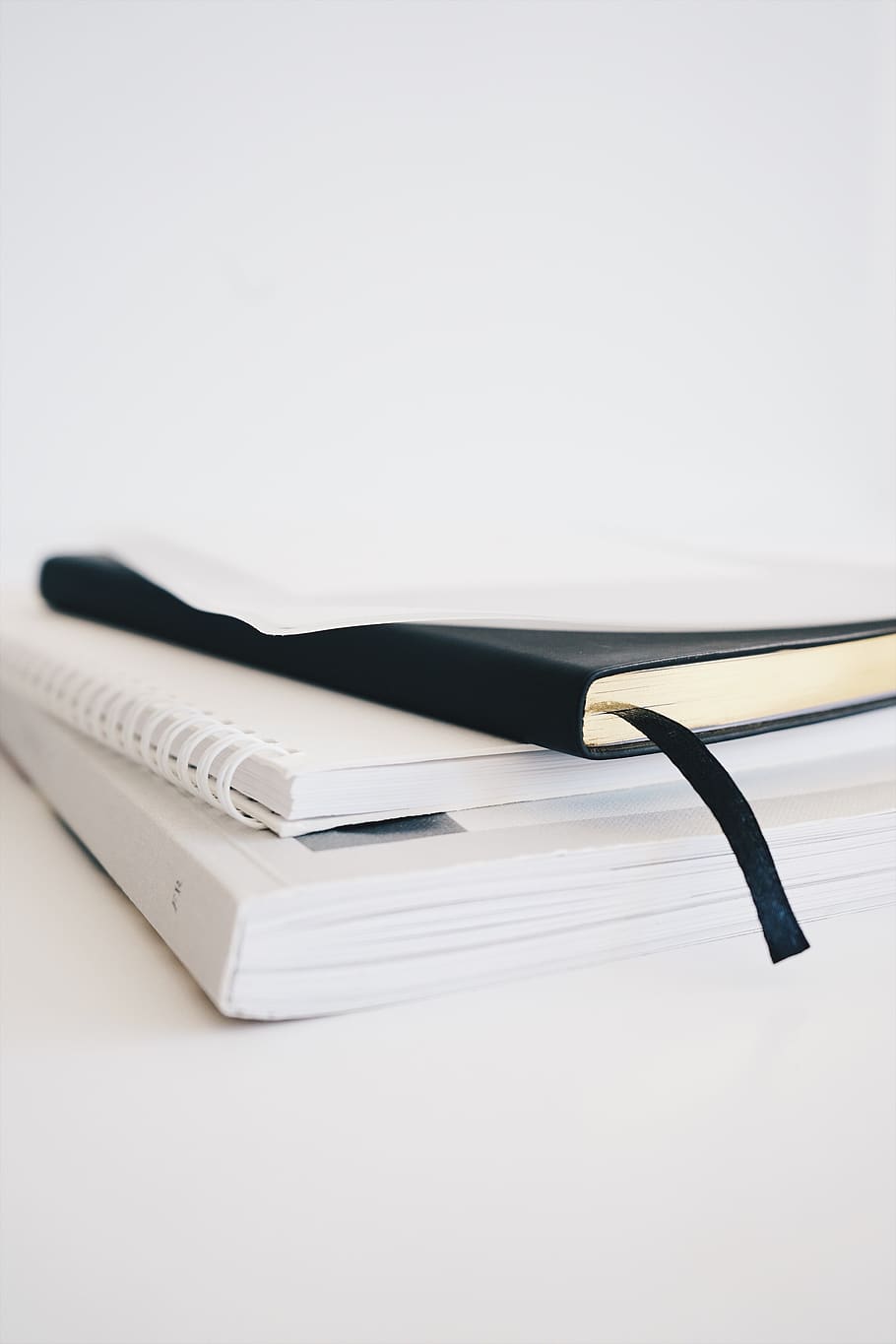 black educational books, white, minimal, notebook, office, workspace HD wallpaper