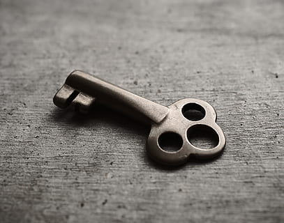 key, safe, ground, texture, metal, brass, important, vital HD wallpaper