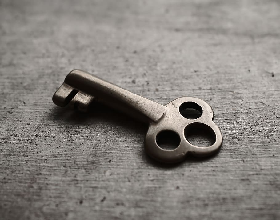 key, safe, ground, texture, metal, brass, important, vital HD wallpaper