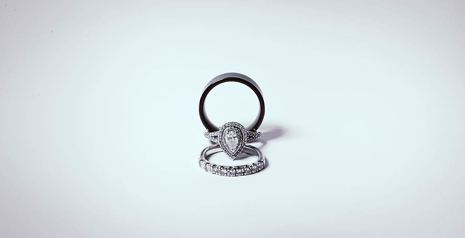 silver-colored ring, studio shot, jewelry, indoors, single object HD wallpaper