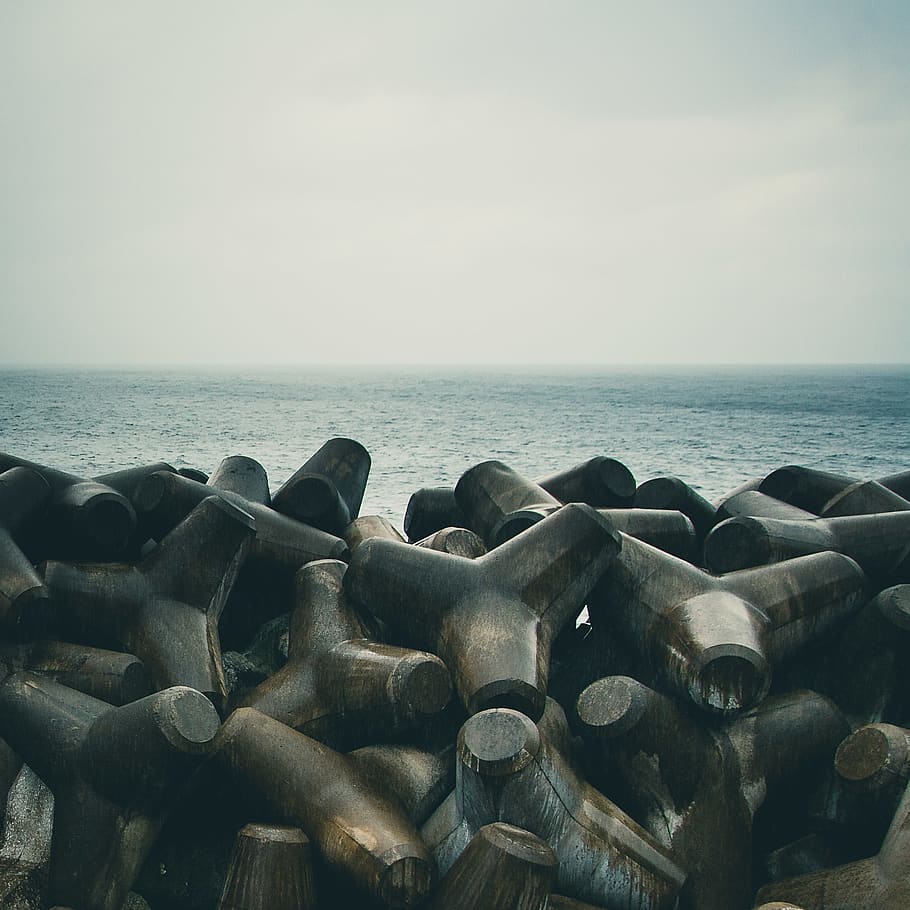 ocean, sea, rain, silence, wind, grey, gray, sadness, solitude HD wallpaper