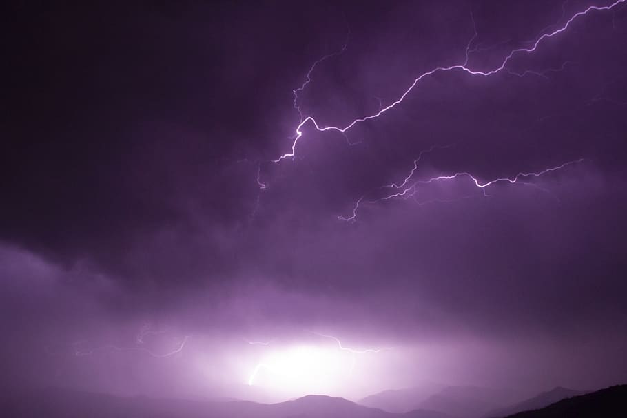 Lightning on the Sky, bright, clouds, color, dark, dramatic, energy HD wallpaper