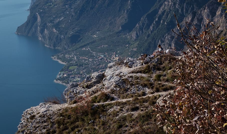 lake, mountain, solitude, landscape, water, nature, vista, excursion HD wallpaper