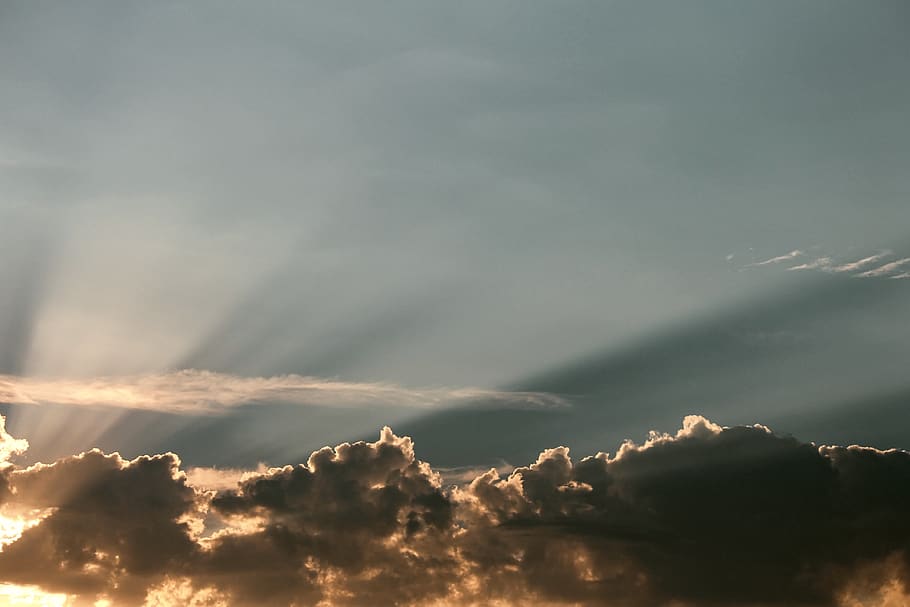 clouds, sunbeam, sky, sunset, atmosphere, mood, rays, weather HD wallpaper