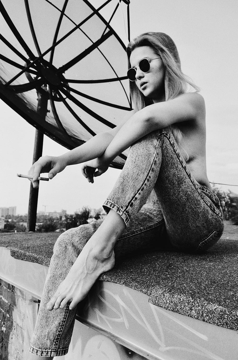 sitting, young women, one person, young adult, fashion, real people HD wallpaper