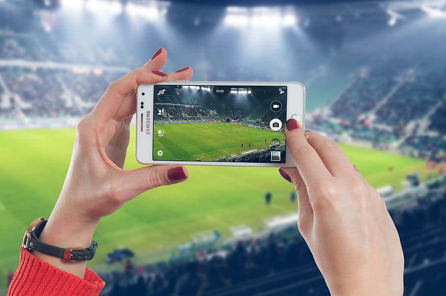 Person Holding Samsung Galaxy Android Smartphone, camera, game HD wallpaper