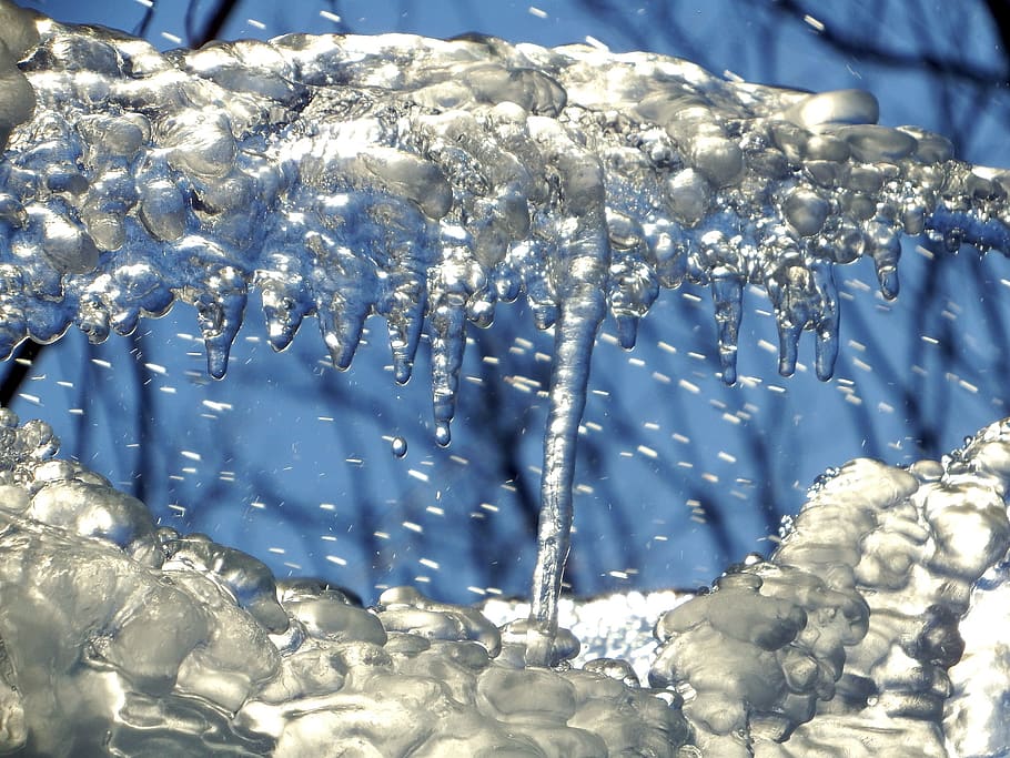 icicles, snow, winter, spring, drops, frost, coldly, ice, small river HD wallpaper